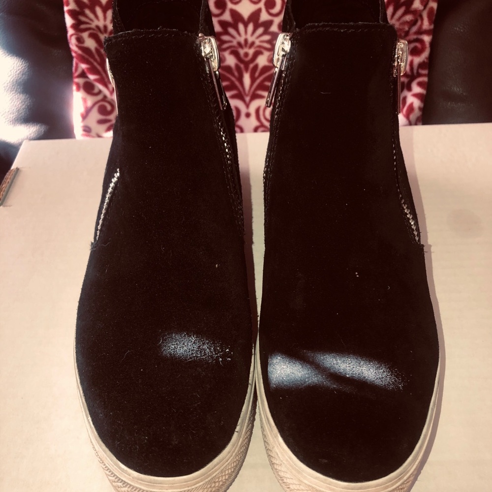 Steve Madden hidden wedge shoe size 9